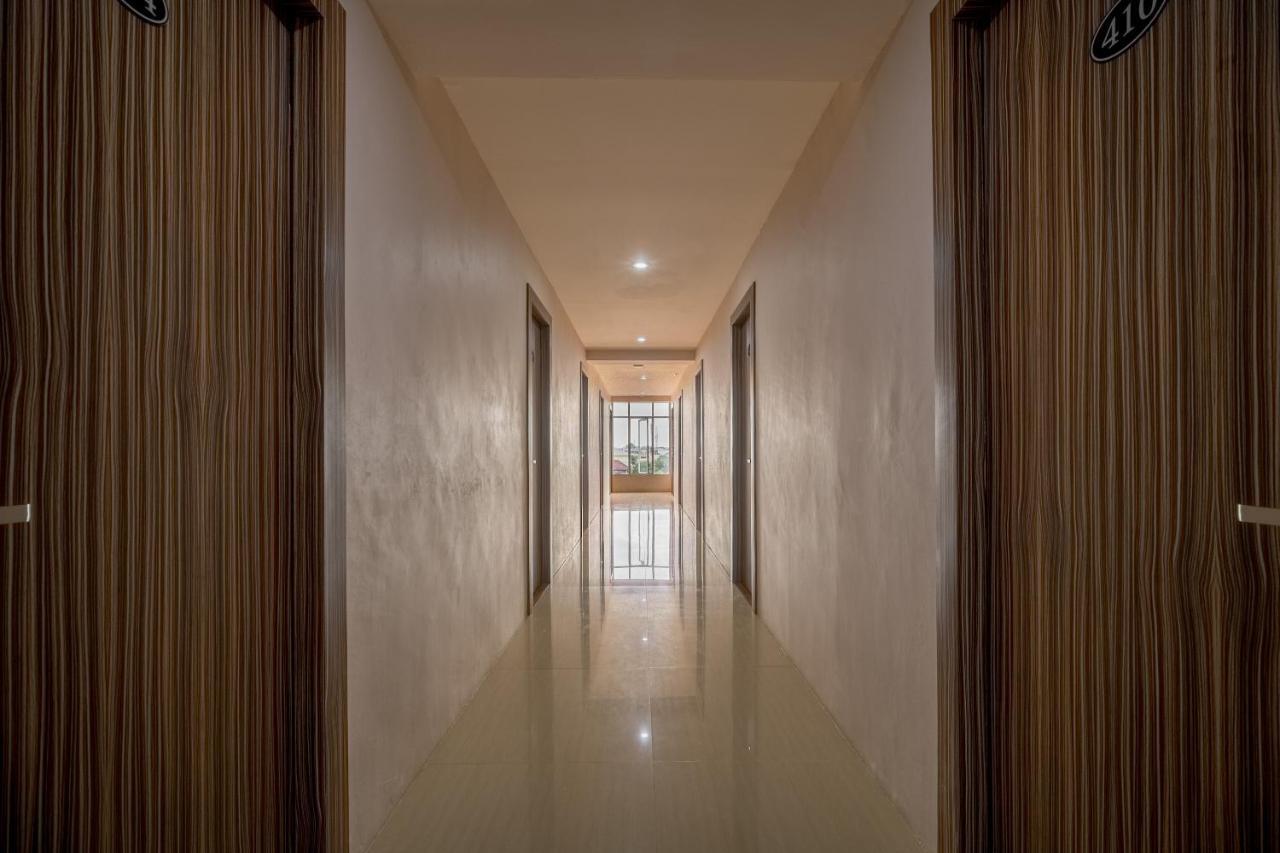 OYO 291 Medan City Syariah Bagian luar foto