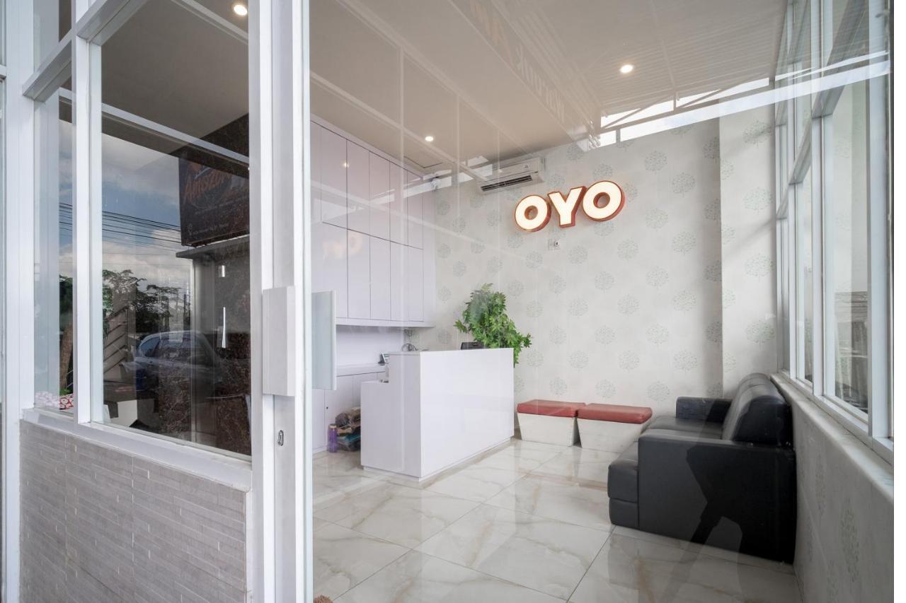 OYO 291 Medan City Syariah Bagian luar foto